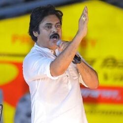 <p>వైసీపీ విశిష్ట పాలనలో రాష్ట్ర పంటగా గంజాయి.. రాష్ట్ర ఆయుధంగా గొడ్డలిగా మారిందన్నారు పవన్ కల్యాణ్. వైసీపీ 151 మంది శాసనసభ్యుల్లో చాలామంది బూతుల నోటికి సైలెన్సర్లు లేవని… మీరు పెట్టుకునే వరకూ మా వాళ్లు అలానే చేస్తారంటూ వార్నింగ్ ఇచ్చారు.</p>