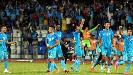 SAFF Championship: సెమీస్‍లో టీమిండియా ఉత్కంఠ గెలుపు.. పెనాల్టీ షూటౌట్‍లో అదుర్స్