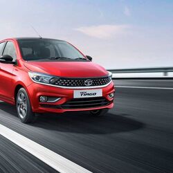 Tata Motors has announced CNG variant of Tiago NRG in India, the CNG XT model carries a price tag of  <span class='webrupee'>₹</span>7.4 lakh (ex-showroom).