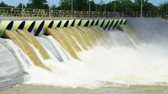 గురువారం సాయంత్రం శ్రీరాంసాగర్‌ ప్రాజెక్టుకు కాళేశ్వరం జలాలు చేరుకున్నాయి. ఈ సందర్భంగా స్పీకర్ పోచారం శ్రీనివాస్ రెడ్డి, మంత్రి ప్రశాంత్ రెడ్డితో పాటు పలువురు నేతలు ప్రత్యేకంగా పూజలు నిర్వహించారు.&nbsp;