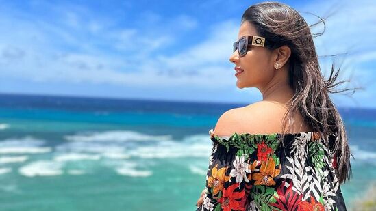 Aishwarya Rajesh: ఎంతో విలువైన వజ్రం హవాయి అంటూ ఐశ్వర్య తన ఇన్‌స్టాగ్రామ్ లో ఈ ఫొటోలు షేర్ చేసుకుంది.