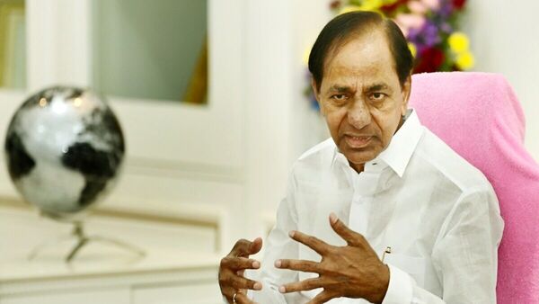 CM KCR : జేపీఎస్ లకు సీఎం కేసీఆర్ తీపికబురు, రెగ్యులరైజ్ చేయాలని ఆదేశాలు