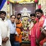 <p>ఆషాడ బోనాల సందర్బంగా లాల్ దర్వాజ సింహవాహిని మహంకాళి ఆలయంలో మంత్రి తలసాని శ్రీనివాస్ యాదవ్ ప్రత్యేక పూజలు నిర్వహించారు. &nbsp;</p>