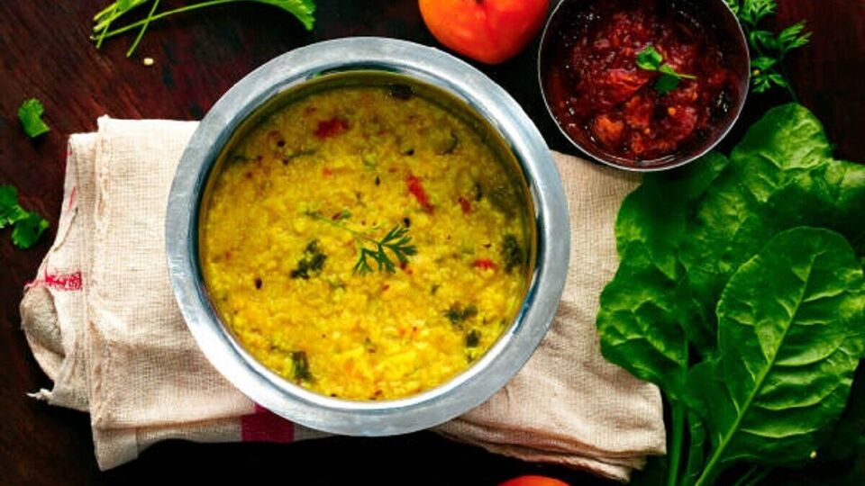 Millet Green Khichdi Recipe పసందైన పాలకూర ఖిచ్డీ.. మాన్‌సూన్‌లో తినడం