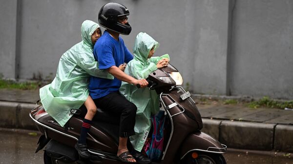 తెలంగాణలో భారీ వర్షాలు.. ఆరెంజ్ అలెర్ట్, ఎల్లో అలెర్ట్ ఎక్కడెక్కడో తెలుసుకోండి