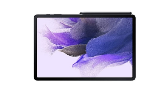 Samsung Galaxy Tab S9: ‘సామ్సంగ్ గెలాక్సీ అన్ ప్యాక్డ్ 2023’ లో లాంచ్ అవబోతున్న మరో ప్రొడక్ట్ గెలాక్సీ ట్యాబ్ ఎస్ 9. ఇందులో ఓఎల్ఈడీ ప్యానెల్, స్నాప్ డ్రాగన్ 8 జెన్ 2 ప్రాసెసర్ ను అమర్చారని సమాచారం. ట్యాబ్ ఎస్ 9, ట్యాబ్ ఎస్ 9 అల్ట్రా, ట్యాబ్ ఎస్ 9 ప్లస్ మోడల్స్ ను ఈ ఈవెంట్ లో లాంచ్ చేయనున్నట్లు సమాచారం.