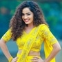 <p>శోభాశెట్టికి తెలుగులో చాలా క్రేజ్ ఉంది. బుల్లితెరపై తన నటనతో ఆకట్టుకుంటోంది. కన్నడ బుల్లితెరపై ప్రస్థానాన్ని మెుదలు పెట్టింది ఈ ముద్దుగుమ్మ. తెలుగులోనే ఎక్కువ బిజీగా ఉంది. సినిమాల్లో అవకాశం రావడంతో శోభ కన్నడలో ఓ సీరియల్ మధ్యలోనే వదిలేసింది.&nbsp;</p>