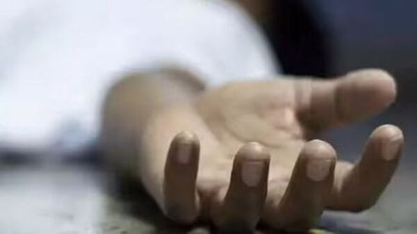 Mother Suicide : సీఏ పరీక్షలో కుమారుడు ఫెయిల్... ఆత్మహత్య చేసుకున్న తల్లి