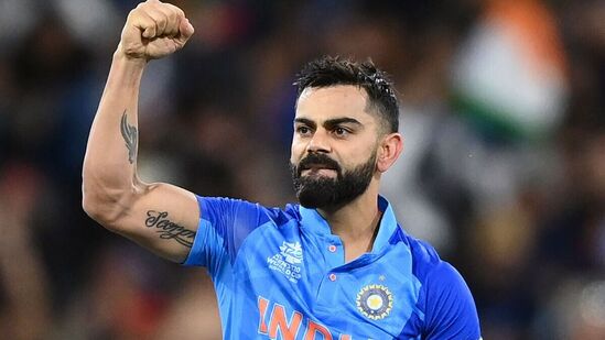 Virat Kohli@15 Years: అంతర్జాతీయ క్రికెట్‌లో అత్యధిక సెంచరీలు చేసిన బ్యాటర్లలో విరాట్ కోహ్లిది రెండో స్థానం. అతడు వన్డేలు, టెస్టులు, టీ20లు కలిపి మొత్తం 76 సెంచరీలు చేశాడు. వన్డేలలో 46, టెస్టుల్లో 29, టీ20లో ఒక సెంచరీ చేశాడు. సచిన్ (100 సెంచరీలు) తర్వాత కోహ్లిదే ఈ ఘనత.