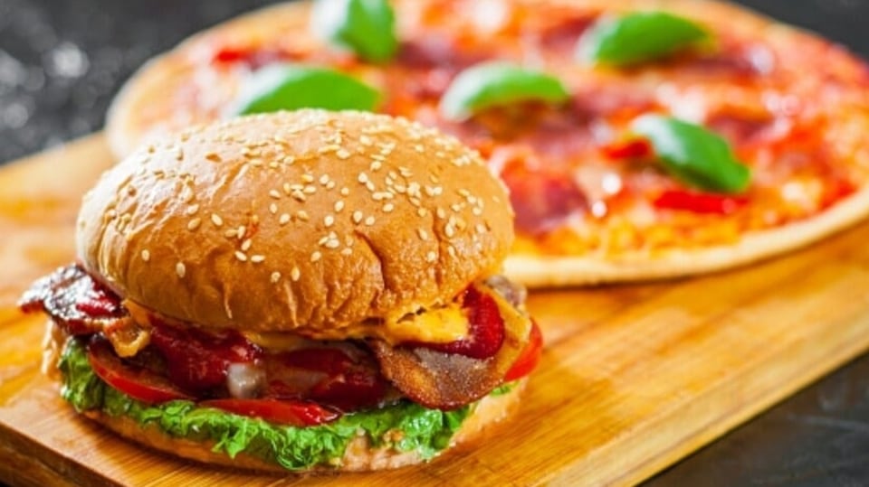 Unhealthy junk foods: పిల్లలకు దూరంగా ఉంచాల్సిన 10 జంక్ ఫుడ్స్ ఇవే ...