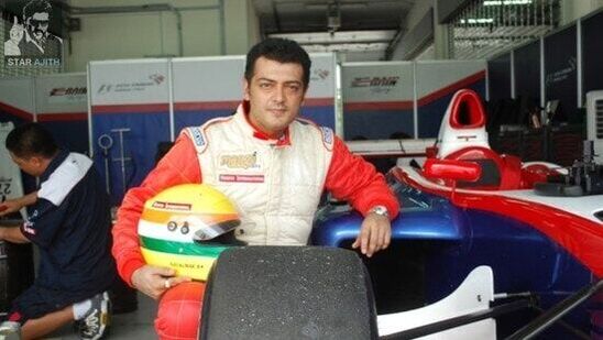 అజిత్ దగ్గర మంచి జీతానికి పని చేస్తున్నందున ఆ డ్రైవర్ అప్పట్లో లోన్ తీసుకొని ఓ ఇళ్లు కొన్నాడు. లోన్ సులువుగా తీర్చవచ్చని అనుకున్నాడు. అయితే, ఊహించని కారణం వల్ల అజిత్ వద్ద అతడి ఉద్యోగం పోయింది. అతడు ఇంటికే పరిమితం కావాల్సి వచ్చింది. అజిత్ దగ్గర మంచి జీతానికి పని చేస్తున్నందున ఆ డ్రైవర్ అప్పట్లో లోన్ తీసుకొని ఓ ఇళ్లు కొన్నాడు. లోన్ సులువుగా తీర్చవచ్చని అనుకున్నాడు. అయితే, ఊహించని కారణం వల్ల అజిత్ వద్ద అతడి ఉద్యోగం పోయింది. అతడు ఇంటికే పరిమితం కావాల్సి వచ్చింది. 