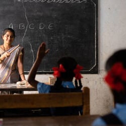 <p>కొన్ని నెలల కిందటే ఉపాధ్యాయుల బదిలీలను చేపట్టాలని సర్కార్ భావించింది. అయితే కోర్టు వివాదాలతో &nbsp;ఉపాధ్యాయుల బదిలీల ప్రక్రియ ఆగిపోయింది. బుధవారం హైకోర్టు గ్రీన్‌సిగ్నల్‌ ఇవ్వటంతో… ఈ ప్రక్రియకు లైన్ క్లియర్ అయింది. &nbsp;దీనిపై ప్రభుత్వం జనవరిలో తీసుకువచ్చిన జీవో 5 అమలును నిలిపివేస్తూ ఇచ్చిన మధ్యంతర ఉత్తర్వులను ఎత్తివేసూ ఆదేశాలు ఇచ్చింది. బదిలీల ప్రక్రియను అక్టోబరు మొదటి వారంలోపు పూర్తి చేయాలని తెలంగాణ సర్కార్ భావిస్తోంది.</p>