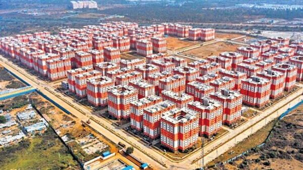 Double bedroom House : GHMC పరిధిలో 11,700 డబుల్‌ బెడ్‌రూం ఇండ్లు - ఇవాళే లబ్ధిదారులకు పంపిణీ