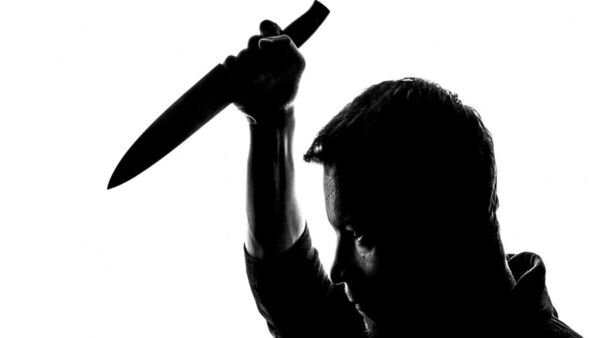 Hyderabad Crime : హైదరాబాద్ లో దారుణం- అక్కాతమ్ముడిపై కత్తితో దాడి!