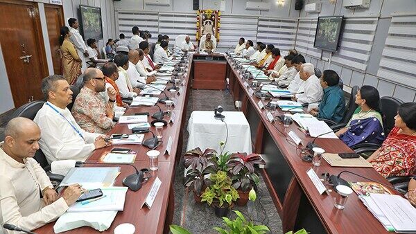 TTD Trust Board : గోవింద నామాన్ని కోటి సార్లు రాస్తే వీఐపీ దర్శనం... టీటీడీ పాలక మండలి నిర్ణయాలివే