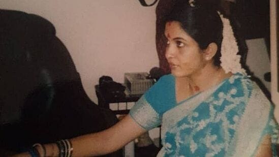 Ramya Krishnan Love Story: పెళ్లికి ముందు కూడా రమ్యకృష్ణ, కృష్ణవంశీ సహజీవనం చేశారు. ఆ సమయంలో తరచూ గొడవ పడటం, విడిపోవడం, మళ్లీ కలవడం చేశారు. చివరికి పెళ్లితో ఒక్కటైన ఈ జంటకు ఓ కొడుకు కూడా ఉన్నాడు.