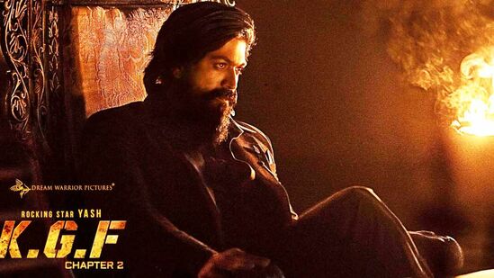 800 crore club movies: ప్రశాంత్ నీల్, యశ్ కలిసి చేసిన మ్యాజిక్ కేజీఎఫ్ చాప్టర్ 2. గతేడాది రిలీజైన ఈ సినిమా ఏకంగా రూ.1230 కోట్లు వసూలు చేసి సంచలనం సృష్టించింది. 2018లో వచ్చిన కేజీఎఫ్ మూవీకి ఇది సీక్వెల్.