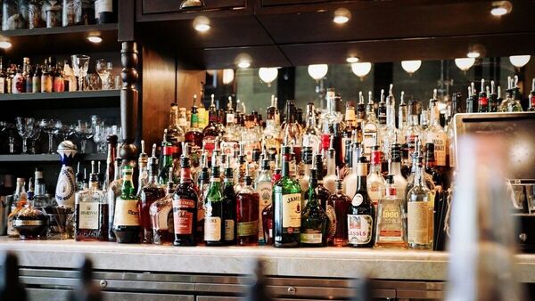 Liquor Shops Close : మందుబాబులకు బ్యాడ్ న్యూస్, ఈ తేదీల్లో అమ్మకాలు బంద్!