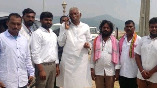 Adilabad Mlas: ఆదిలాబాద్‌లో నియోజవర్గాలకి దూరంగా ఉంటున్న టిక్కెట్లు రాని ఎమ్మెల్యేలు