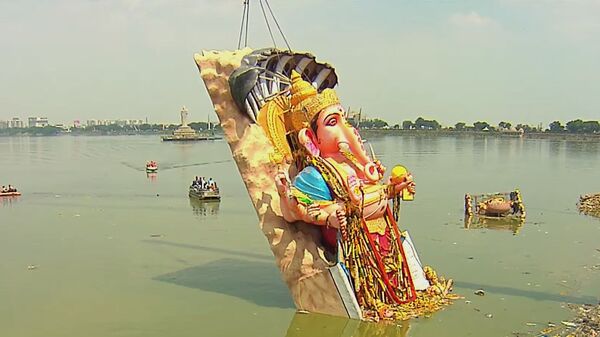 Ganesh Immersion live Updates: హైదరాబాద్‌లో వర్షం.. కొనసాగుతున్న గణనాథుల నిమజ్జనం