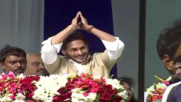 CM Jagan In Vahanmithra: ఏపీ ప్రజలు ఎన్నికల కురుక్షేత్రంలో అండగా నిలవాలన్న జగన్