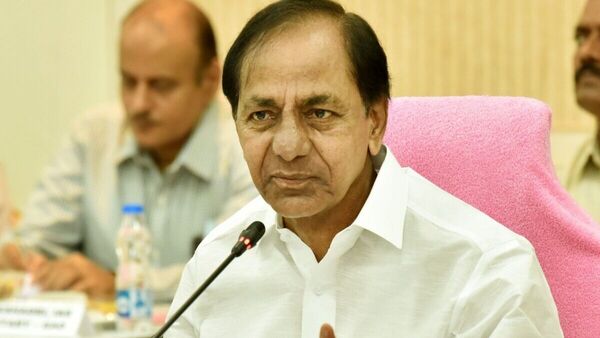 Ration Dealers : రేషన్ డీలర్లకు సీఎం కేసీఆర్ గుడ్ న్యూస్, టన్నుకు రూ.1400 కమీషన్!