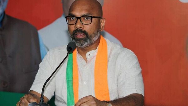 BJP MP Arvind : చెంప దెబ్బ కొట్టిన హోంమంత్రిపై కేసు నమోదు చేయాలి - ఎంపీ అర్వింద్