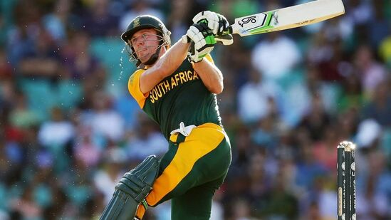Warner World Record: సచిన్ తర్వాత సౌతాఫ్రికా మాజీ క్రికెటర్ ఏబీ డివిలియర్స్ కూడా 20 ఇన్నింగ్స్ లోనే వరల్డ్ కప్ లలో 1000 రన్స్ పూర్తి చేశాడు.