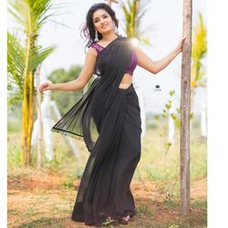 <p>సెప్టెంబర్ 3న ప్రారంభమైన బిగ్ బాస్ 7 తెలుగు సీజన్‌లోకి పదో కంటెస్టెంట్‌గా అడుగు పెట్టింది రతిక రోజ్.&nbsp;<br>&nbsp;</p>
