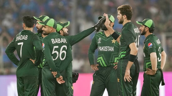 Pakistan - World Cup: పాకిస్థాన్ జట్టులో వైరల్ ఫీవర్ కలవరం