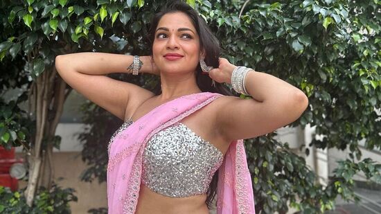 వినోదం 100 పర్సంట్ (2016), అమీర్ పేటలో (2017), బి.టెక్ బబ్లూ (2018), (జయిక్కిరా కుదిరా 2019), నువ్వు నేను ఒసేయ్ ఒరేయ్ (2020) &nbsp;సినిమాల్లో నటించింది అశ్విని శ్రీ.&nbsp;