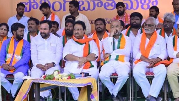 Telangana BJP First List : అసెంబ్లీ బరిలో ముగ్గురు ఎంపీలు, 2 స్థానాల నుంచి ఈటల పోటీ - ఆసక్తికరంగా బీజేపీ ఫస్ట్ లిస్ట్