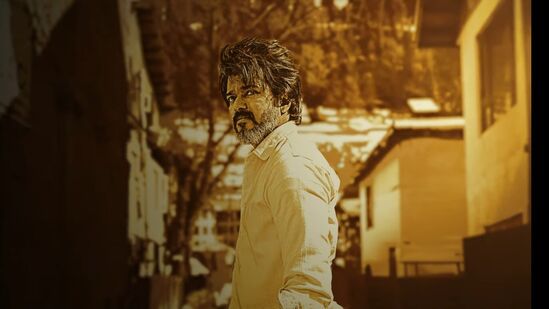 Leo Box Office Collections: రిలీజ్ కు ముందు ఎంత హైప్ ఇచ్చారో లియో కలెక్షన్లు ఆ స్థాయిలో మాత్రం లేవని శ్రీధర్ తేల్చి చెప్పాడు. అమెరికాలో, జపాన్ లో కలెక్షన్లు వచ్చాయన్న విషయం నాకు తెలియదు అని కూడా శ్రీధర్ అన్నాడు.