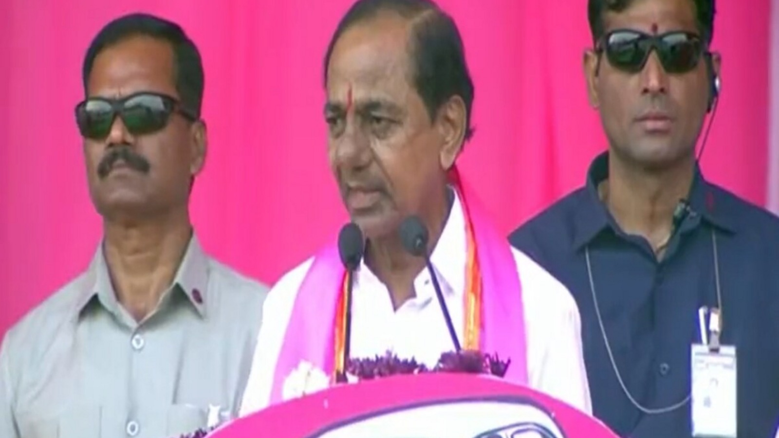 CM KCR : డబల్ రోడ్ వస్తే తెలంగాణ, సింగిల్ రోడ్ వస్తే ఏపీ- అభివృద్ధికి ఇదే నిదర్శనం : సీఎం కేసీఆర్