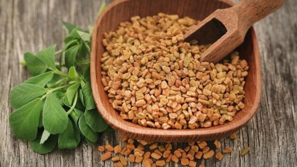 జలుబు, దగ్గు నుంచి ఉపశమనానికి మెంతి ఆకు చేసే మేలుfenugreek leaves for