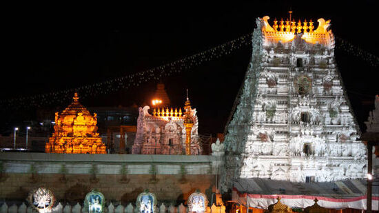 Day 02 : ఉదయం 7.55 నిమిషాలకు నాగర్ సోల్ కు చేరుకుంటారు. అక్కడ్నుంచి షిర్డీకి వెళ్తారు. హోటల్ లోకి చెకిన్ అయిన తర్వాత... షిర్డీ దర్శనం ఉంటుంది. మధ్యాహ్నం శనిశిగ్నాపూర్ కు వెళ్తారు. అనంతరం షిర్డీకి వస్తారు. హోటల్ నుంచి చెక్ అవుట్ అవుతారు. నాగర్ సోల్ కు చేరుకుని.. రాత్రి 09.30 నిమిషాలకు తిరుగు ప్రయాణం మొదలవుతుంది. రాత్రి 10.10 నిమిషాలకు జర్నీ స్టార్ట్ అవుతుంది. రాత్రంతా జర్నీ ఉంటుంది.&nbsp;Day 03 : మూడో రోజు రాత్రి 10.10 నిమిషాలకు తిరుపతి రైల్వే స్టేషన్ కు చేరుకోవటం టూర్ ప్యాకేజీ ముగుస్తుంది.