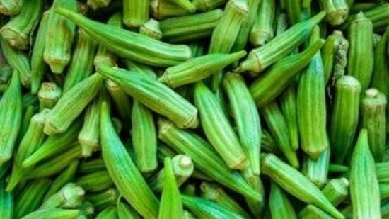 బెండకాయలో ఫైబర్ పుష్కలంగా ఉన్నందున, బరువు తగ్గడానికి, కొలెస్ట్రాల్ ను ఇది చాలా ఉపయోగపడుతుంది. రోజువారీ ఆహారంలో 100 గ్రాముల వరకు వాడుకోవచ్చు.&nbsp;