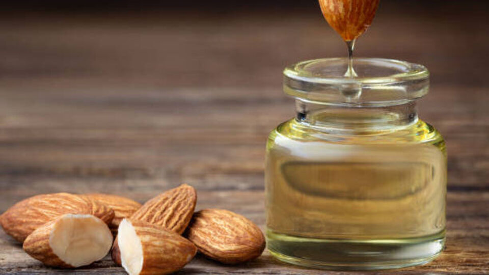 Almond Oil For Hairs జుట్టు పెరగడం లేదా? ఈ నూనెతో వారానికి 2 సార్లు