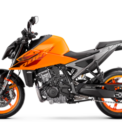 <p>KTM 990 డ్యూక్ ఇతర సేమ్ సెగ్మెంట్ మోటార్‌సైకిళ్లతో పోటీపడనుంది. ప్రస్తుతానికి, KTM 990 డ్యూక్‌ను భారత మార్కెట్లో విడుదల చేసే ఆలోచన కేటీఎంకు ప్రస్తుతానికి లేదు.&nbsp;</p>