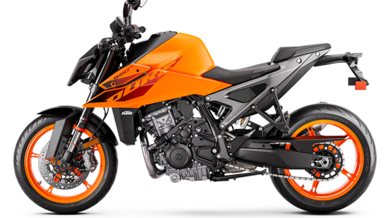 KTM 990 డ్యూక్ ఇతర సేమ్ సెగ్మెంట్ మోటార్‌సైకిళ్లతో పోటీపడనుంది. ప్రస్తుతానికి, KTM 990 డ్యూక్‌ను భారత మార్కెట్లో విడుదల చేసే ఆలోచన కేటీఎంకు ప్రస్తుతానికి లేదు.&nbsp;