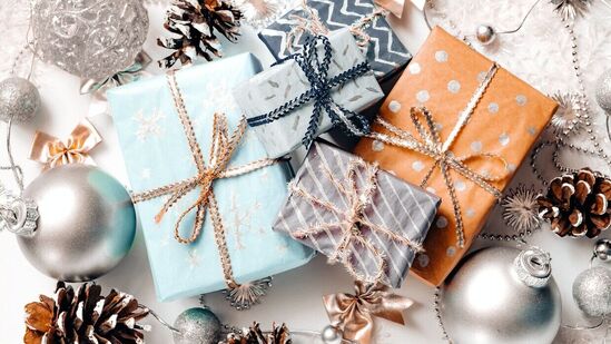 థాంక్స్ గివింగ్ డే వేడుకను అమెరికా మాజీ అధ్యక్షుడు ఫ్రాంక్లిన్ డి. రూజ్వెల్ట్ ప్రారంభించారని చాలా మంది నమ్ముతారు. 1939లో అతను దీనిని ప్రారంభించారు, తర్వాత 1941లో యూఎస్ కాంగ్రెస్ చేత గుర్తించబడింది. థాంక్స్ గివింగ్ డే అనేది అమెరికాలో క్రిస్మస్ వలె ముఖ్యమైనదిగా పరిగణిస్తారు. అందుకే ఈ రోజు అమెరికా అంతటా జాతీయ సెలవుదినం. థాంక్స్ గివింగ్ డే వేడుకను అమెరికా మాజీ అధ్యక్షుడు ఫ్రాంక్లిన్ డి. రూజ్వెల్ట్ ప్రారంభించారని చాలా మంది నమ్ముతారు. 1939లో అతను దీనిని ప్రారంభించారు, తర్వాత 1941లో యూఎస్ కాంగ్రెస్ చేత గుర్తించబడింది. థాంక్స్ గివింగ్ డే అనేది అమెరికాలో క్రిస్మస్ వలె ముఖ్యమైనదిగా పరిగణిస్తారు. అందుకే ఈ రోజు అమెరికా అంతటా జాతీయ సెలవుదినం. 