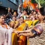 మధ్య ప్రదేశ్ లోని ఇండోర్ లో బీజేపీ కార్యకర్తలు సంబురాలు మధ్య ప్రదేశ్ లోని ఇండోర్ లో బీజేపీ కార్యకర్తలు సంబురాలు