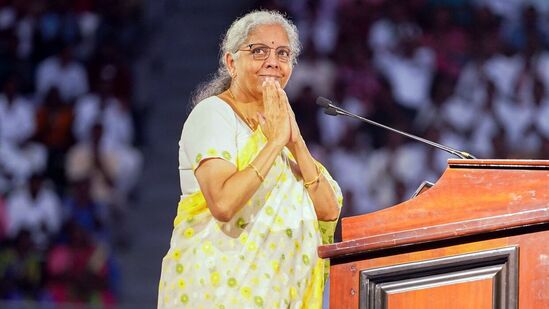 ఈ ఫోర్బ్స్ జాబితాలో 32వ స్థానంలో కేంద్ర ఆర్థిక మంత్రి నిర్మల సీతారామన్ నిలిచారు. భారత్ తరఫున ఆమెదే తొలి స్థానం.