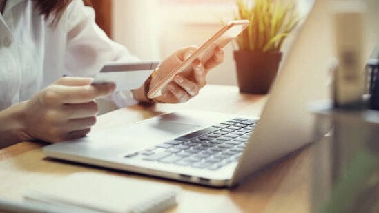 https://lawcet.tsche.ac.in/ &nbsp;వెబ్ సైట్ లోకి వెళ్లి విద్యార్థులు రిజిస్ట్రేషన్ ప్రక్రియతో పాటు వెబ్ ఆప్షన్లు ఎంచుకోవాలి. పూర్తి వివరాలను కూడా ఈ వెబ్ సైట్ లోనే చూడొచ్చు.&nbsp;
