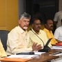 టీడీపీ కార్యాలయంలో సమీక్షిస్తున్న చంద్రబాబు టీడీపీ కార్యాలయంలో సమీక్షిస్తున్న చంద్రబాబు