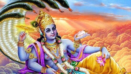 ఈ వ్రతము వల్ల పితరులు కూడా తమ పాపాల నుండి విముక్తి పొంది స్వర్గంలో స్థానం పొందుతారని చెబుతారు. ఈసారి మోక్షద ఏకాదశి వ్రతం రోజున ఒక అద్భుతమైన యాదృచ్ఛికం జరుగుతోంది. జ్యోతిష్కుల అభిప్రాయం ప్రకారం ఈ సంవత్సరం చివరి ఏకాదశి అనేక రాశిచక్ర గుర్తుల అదృష్టాన్ని ప్రకాశవంతం చేస్తుంది, డబ్బుతో పాటు వారు ఉద్యోగాలు, వ్యాపారాలలో కూడా లాభపడతారు.&nbsp;
