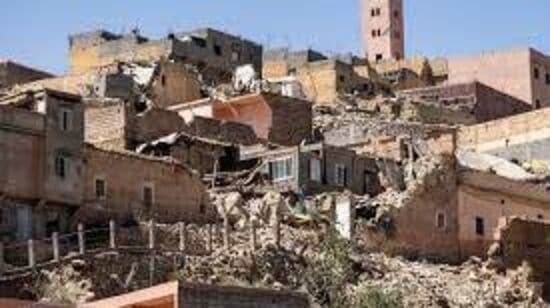 Morocco Earthquake: సెప్టెంబర్ 8వ తేదీన 11 గంటల సమయంలో మొరాకోలో 18.5 కిలోమీటర్ల లోతులో 6.8 తీవ్రతతో భూకంపం సంభవించింది. ఈ భూకంపం వల్ల వందలాది మంది ప్రాణాలు కోల్పోయారు. వేల మంది గాయపడ్డారు. భవనాలు పేక మేడల్లా కుప్పకూలాయి.&nbsp;