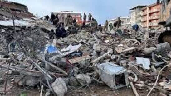 Turkey-Syria Earthquake: ఫిబ్రవరి 6వ తేదీన రిక్టర్ స్కేలుపై 7.8 తీవ్రతతో &nbsp;దక్షిణ టర్కీలో భారీ భూకంపం సంభవించింది, తొమ్మిది గంటల తర్వాత 7.5 తీవ్రతతో మరో భూకంపం సంభవించింది. ఇవి రెండు టర్కీ, సిరియాలను దాదాపు నేలమట్టం చేశాయి.