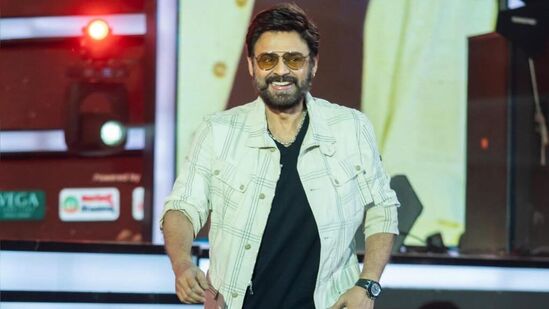 "రామానాయాడు సంస్థలో సినిమా చేయడం నాలాంటి వాళ్లకు అప్పట్లో ఓ భరోసా, ధీమా. అలాంటిది వాళ్ల అబ్బాయి హీరో అయితే నాకు గట్టి పోటీ ఎదురవుతుందని భయపడ్డా. కానీ, తనకు సినిమాలపై ఆసక్తిలేదనడంతో ఊపిరి పీల్చుకున్నా" అని చిరు తెలిపాడు.&nbsp;&nbsp;