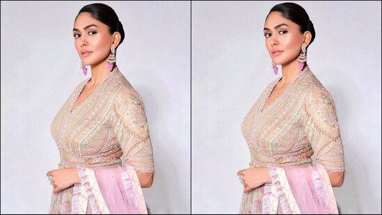 టాలీవుడ్‍లో క్రమంగా స్టార్ హీరోయిన్ రేంజ్‍కు చేరుతున్నారు మృణాల్ ఠాకూర్. సోషల్ మీడియాలోనూ ఈమెకు చాలా ఫాలోయింగ్ ఉంది. తాజాగా మరోసారి ఫొటోషూట్‍తో అభిమానులను మైమరిపించారు మృణాల్.